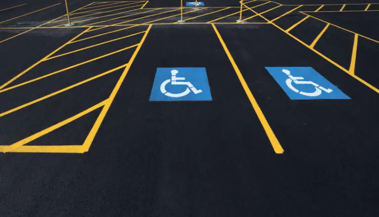Tecnologia pode ajudar a fiscalizar o uso de vagas especiais?
