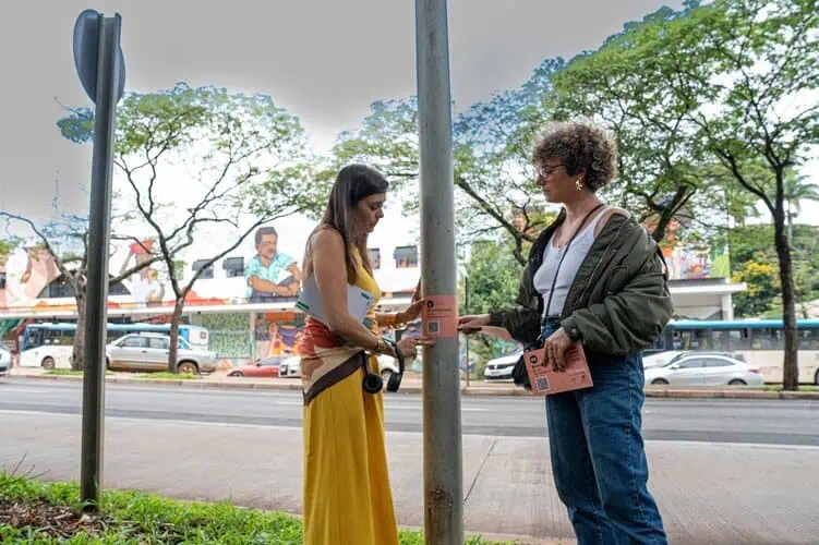 W3 Sul recebe visita guiada gratuita do percurso sonoro “Cada Caminho é um Poema”