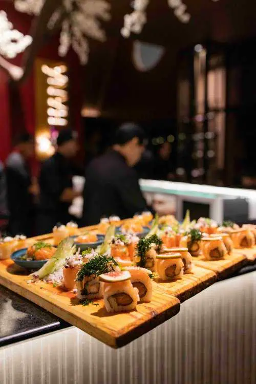Restaurante japonês Haná reabre as portas repaginado