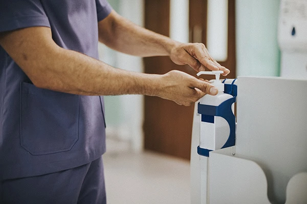 Controle de infecções para frear o avanço da resistência microbiana