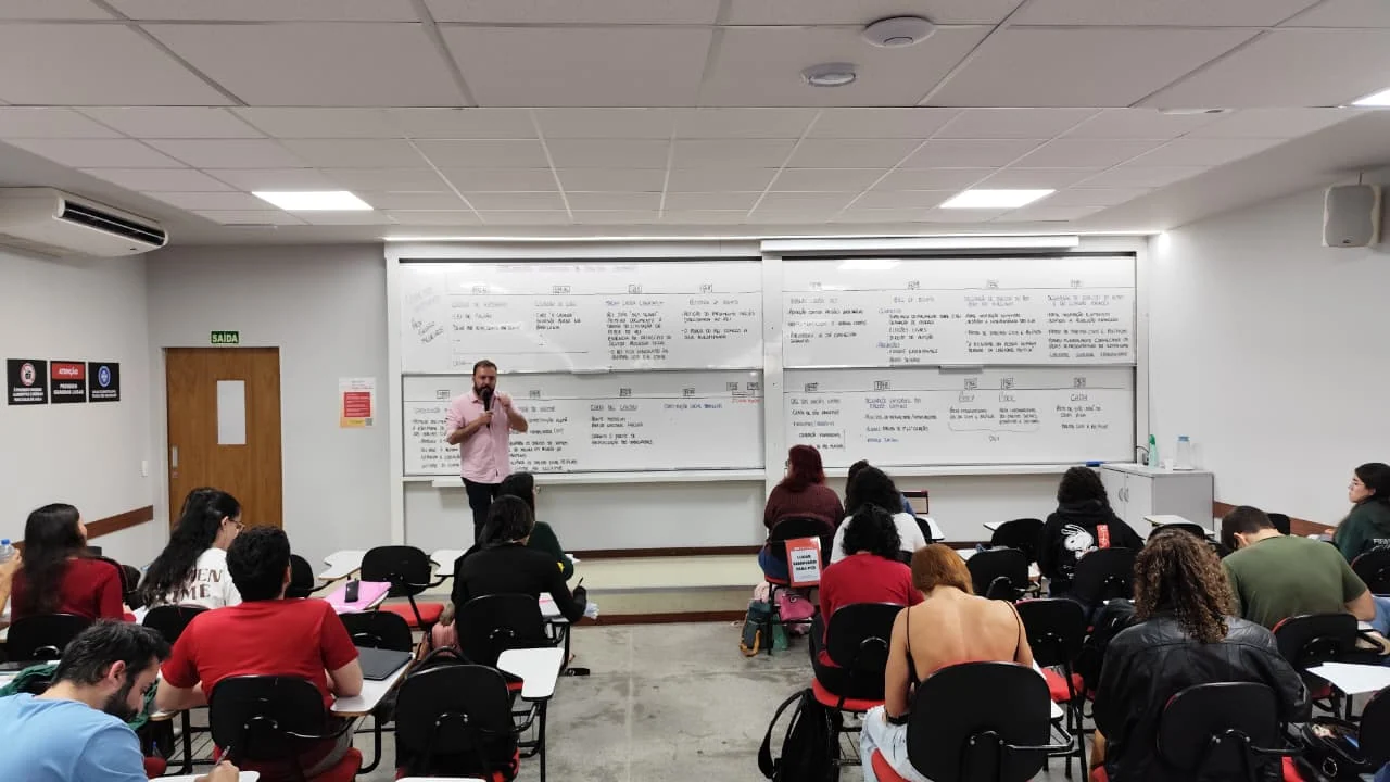 Quer estudar para concursos? Saiba por onde começar