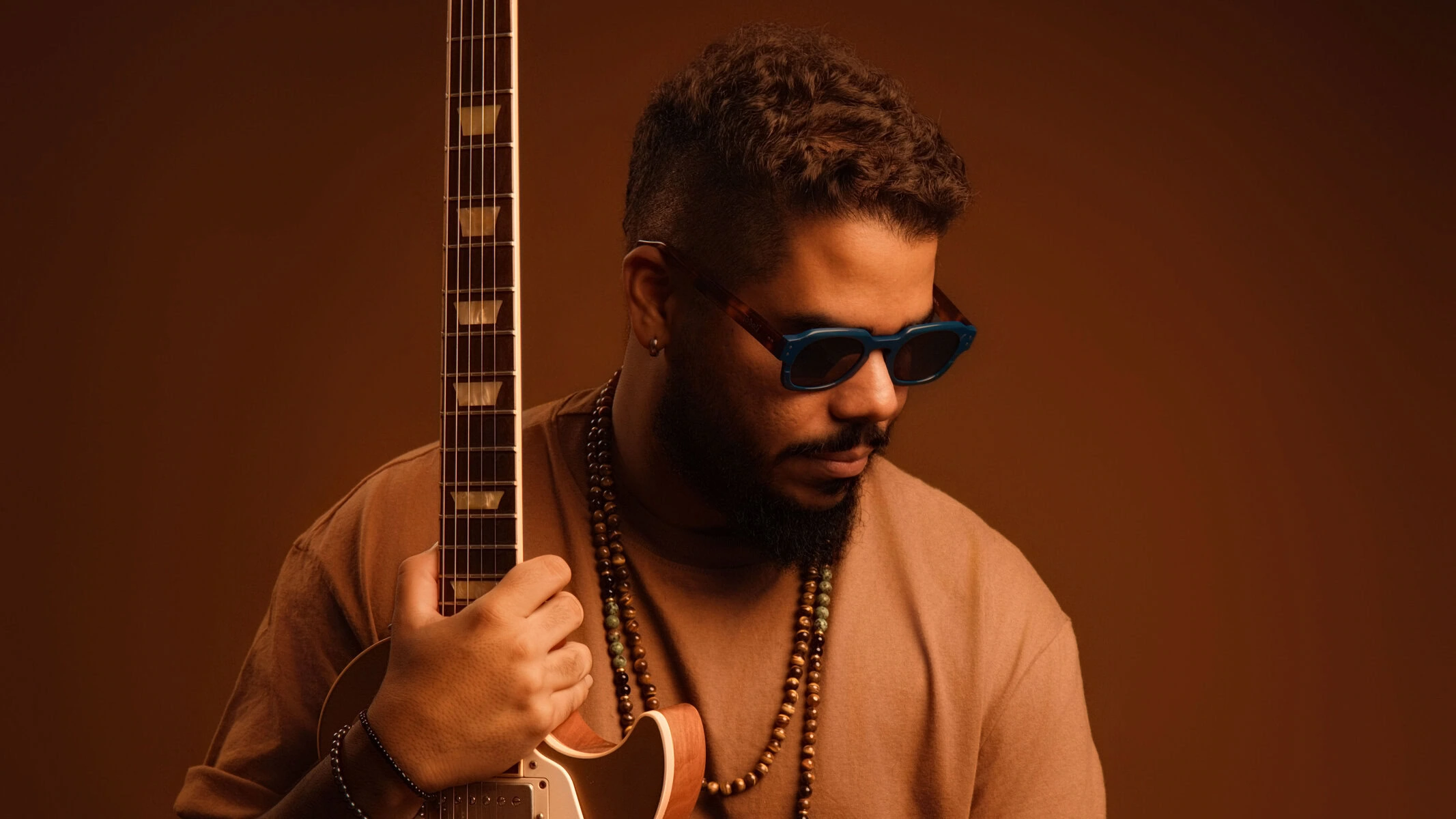 Premiado guitarrista baiano Igor Gnomo estreia show no Blue Note SP