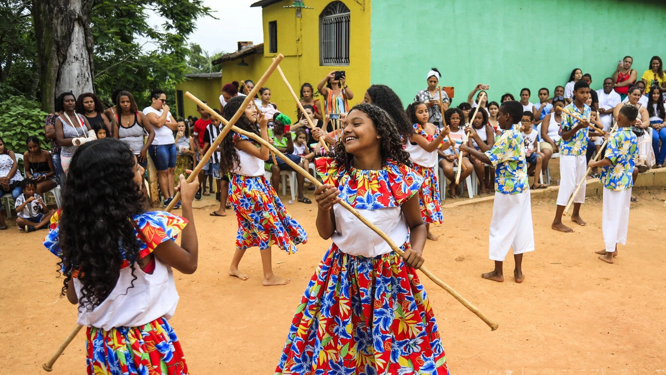 Quilombo Mineiro Pau mantém viva tradição centenária 