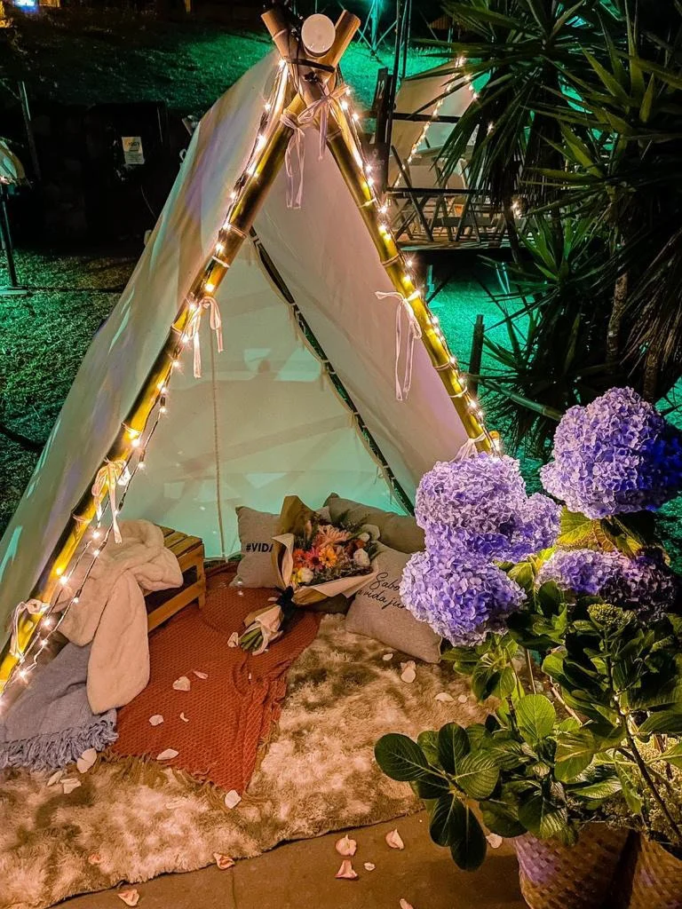 Entre boa gastronomia e vista para o Lago Paranoá, Trust Love se consolida como ponto de encontro para amigos