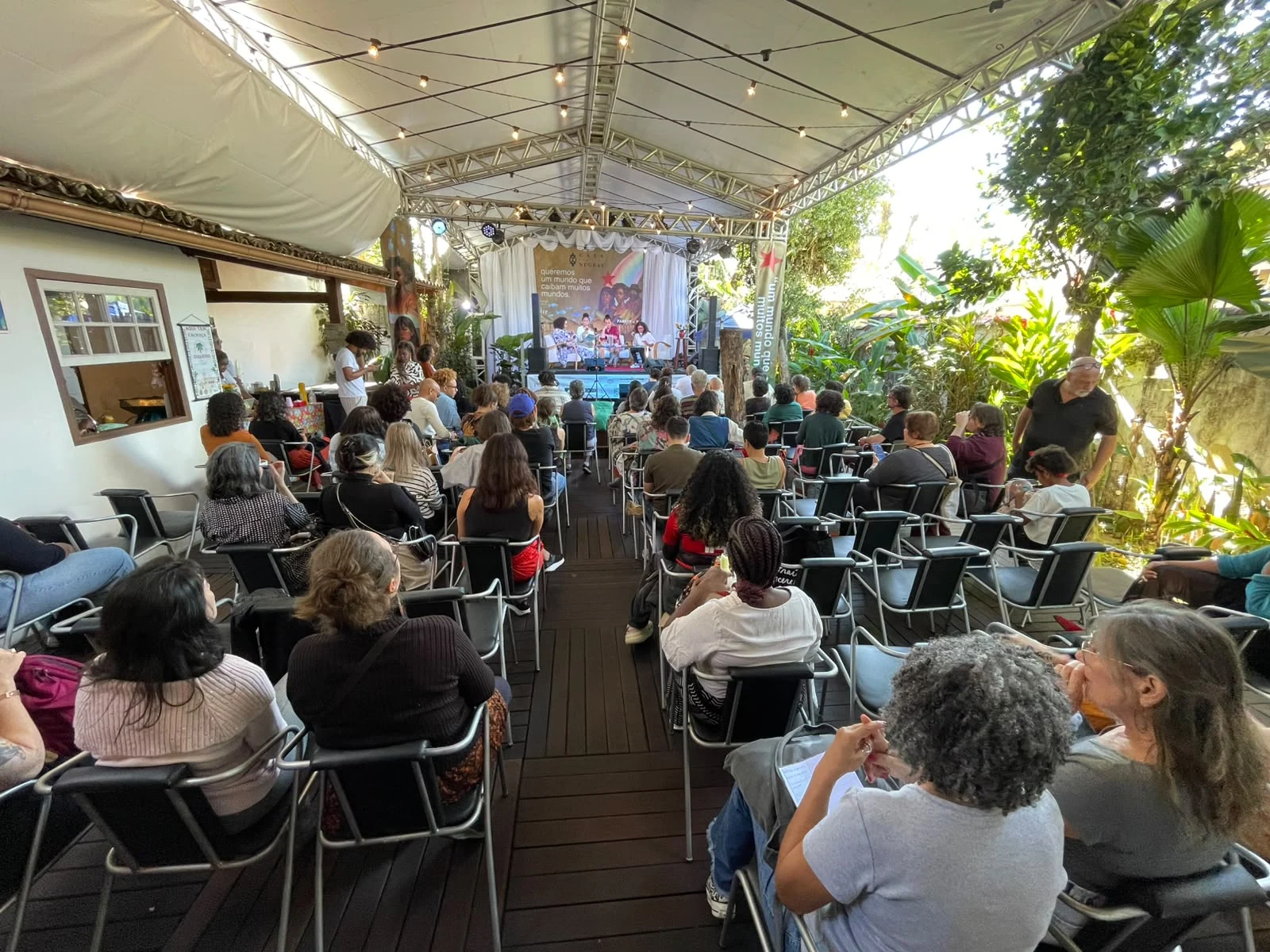 FLIP, Casa Poéticas Negras leva programação que une literatura, democracia e ancestralidade
