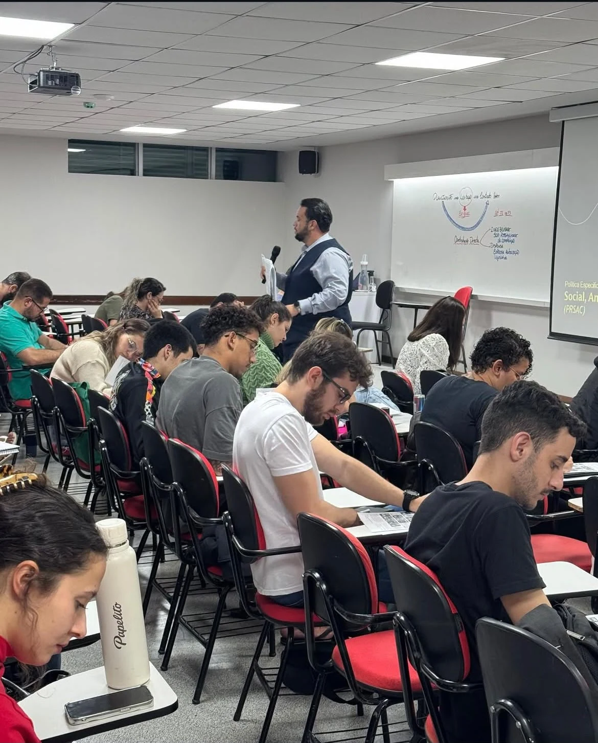 Falta tempo para estudar? Veja como estudar com eficiência
