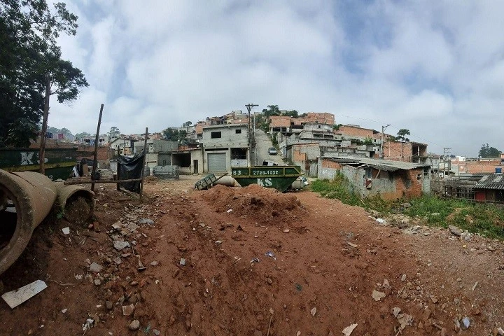 Unifesp e moradores criam plano de ação contra riscos climáticos