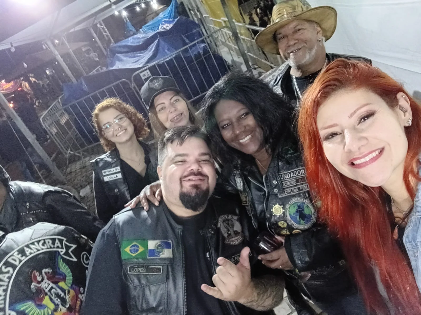Influenciadora Talita Barcelos marca presença em evento de motociclistas em Angra dos Reis
