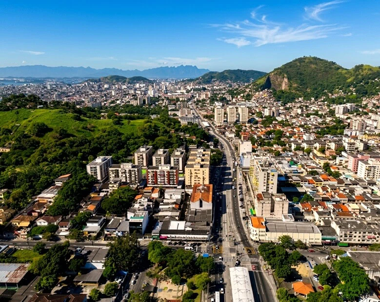 Apagão em pleno Dia dos Pais: revolta e indignação na Praça Seca por falta de TV e internet