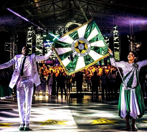 A revolução do sul encontra a estrela! Parceria de PC Feital vence disputa histórica na mocidade para o Carnaval 2027
