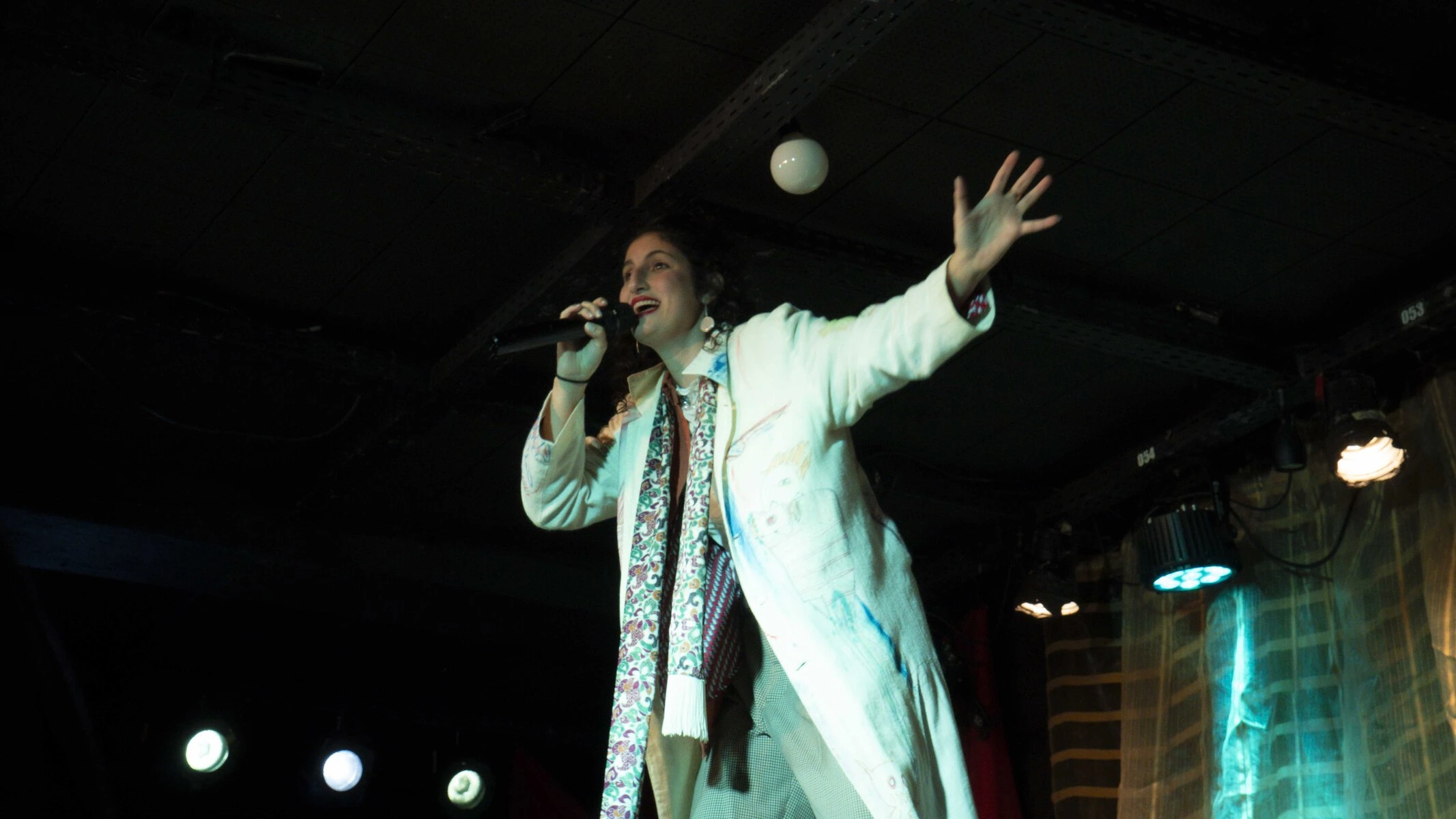 “Pra Quem Não me Conhece” prorroga temporada no Teatro Laura Alvim