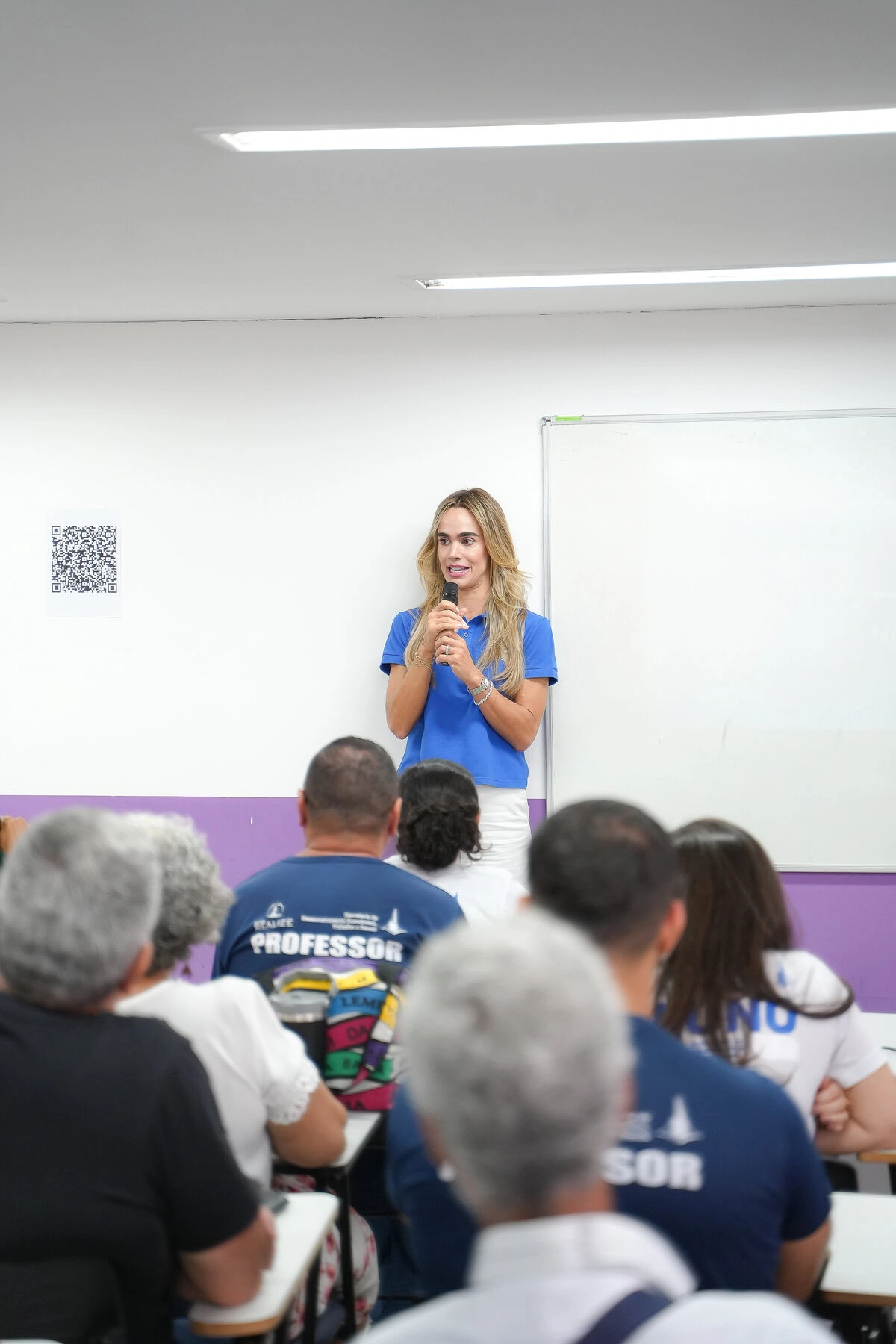 Experiência prática com IA ganha importância no mercado de trabalho, aponta pesquisa