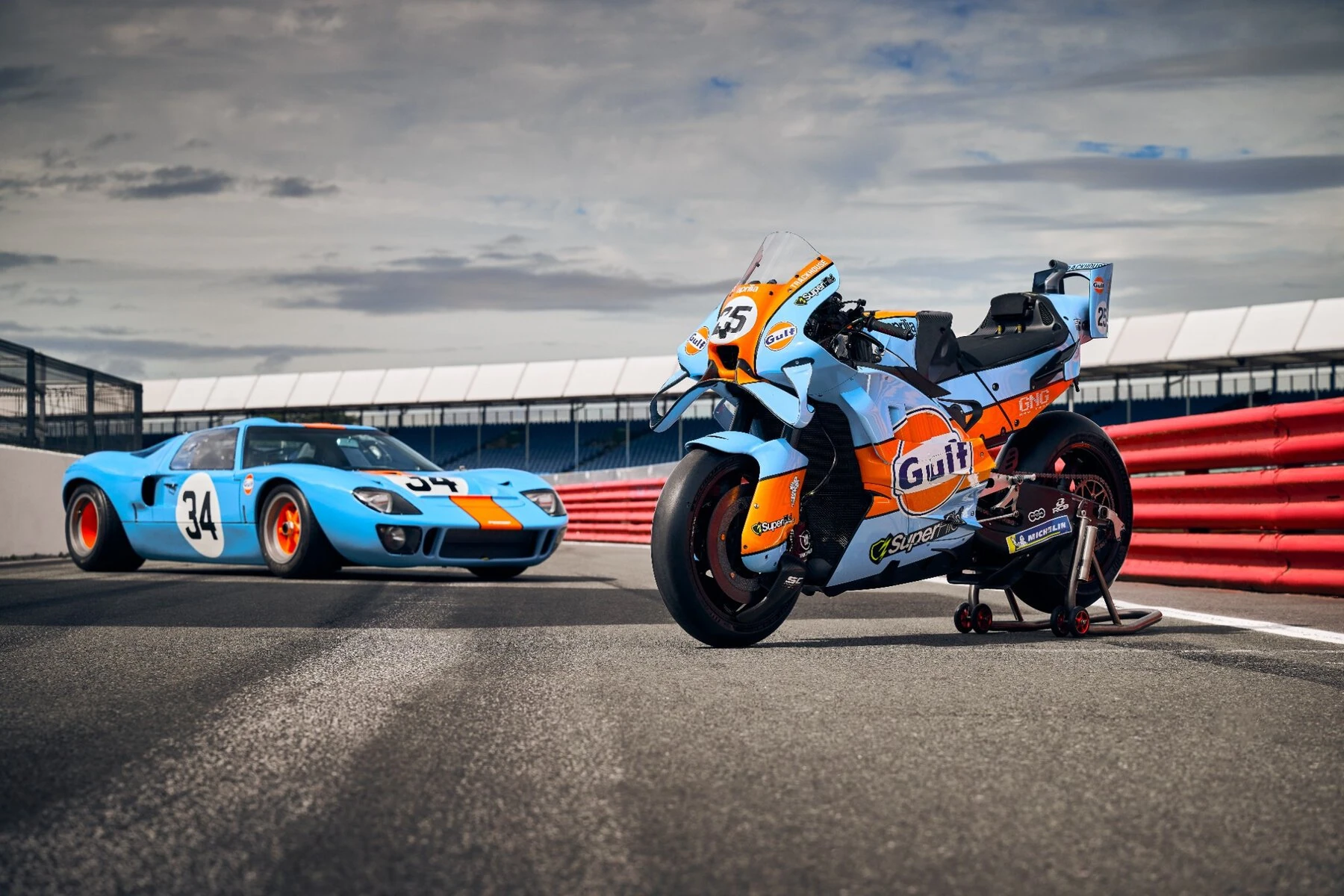 Gulf Oil International leva às pistas da MotoGP pintura inspirada no Ford GT40