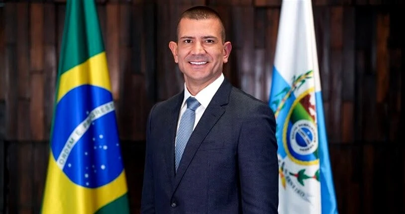 TSE muda resultado das urnas e Douglas Ruas é o novo Governador do Rio após Eduardo Paes desistir